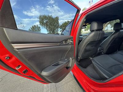 2018 Honda Civic Sport Touring   - Photo 14 - Mesa, AZ 85210
