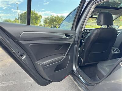 2018 Volkswagen Golf SportWagen TSI SE   - Photo 16 - Mesa, AZ 85210