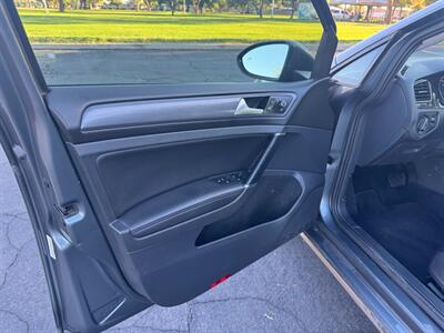 2018 Volkswagen Golf SportWagen TSI SE   - Photo 10 - Mesa, AZ 85210