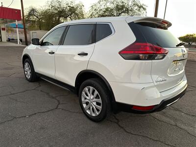 2017 Nissan Rogue S   - Photo 4 - Mesa, AZ 85210