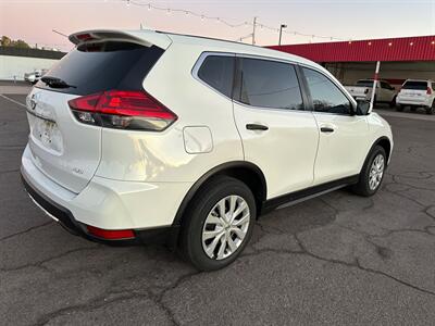 2017 Nissan Rogue S   - Photo 6 - Mesa, AZ 85210