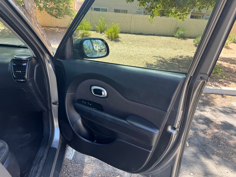 2014 Kia Soul + - Photo 13 - Mesa, AZ 85210