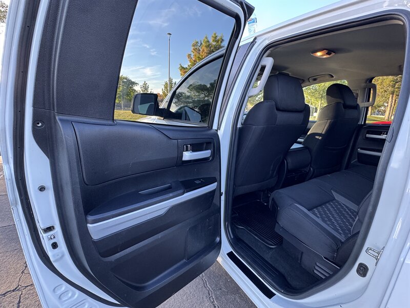 2018 Toyota Tundra SR5 - Photo 17 - Mesa, AZ 85210