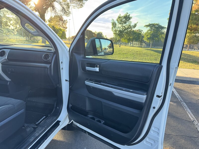 2018 Toyota Tundra SR5 - Photo 13 - Mesa, AZ 85210