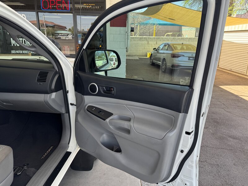 2013 Toyota Tacoma PreRunner V6 - Photo 12 - Mesa, AZ 85210