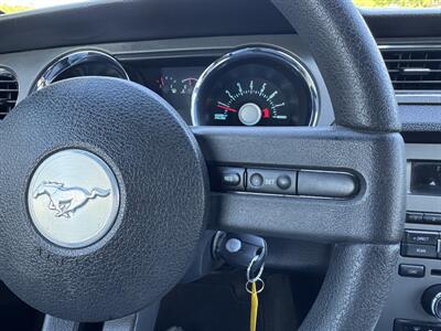 2012 Ford Mustang V6 Premium   - Photo 17 - Mesa, AZ 85210