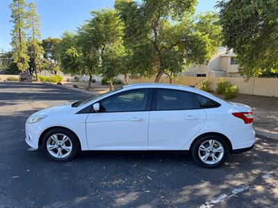 2014 Ford Focus SE - Photo 2 - Mesa, AZ 85210