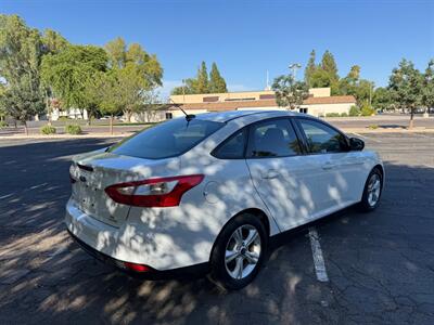 2014 Ford Focus SE - Photo 5 - Mesa, AZ 85210