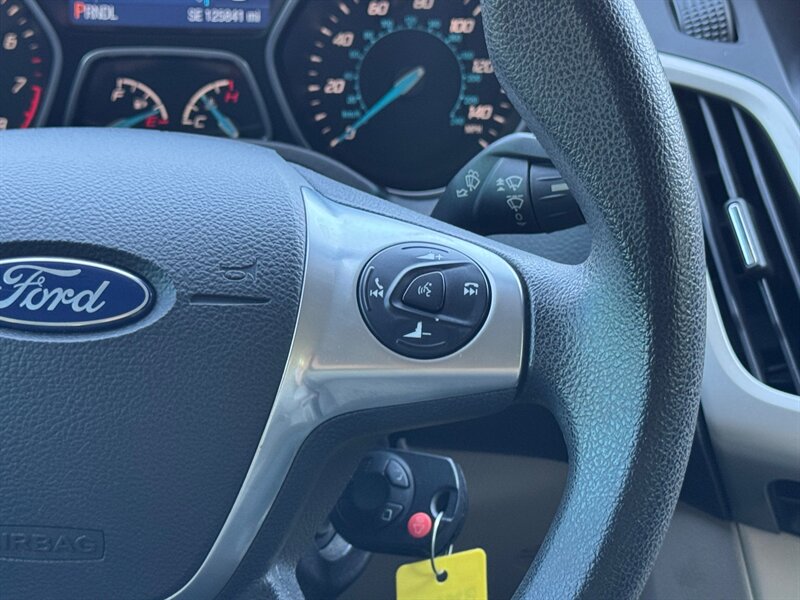 2014 Ford Focus SE - Photo 23 - Mesa, AZ 85210