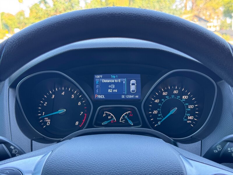 2014 Ford Focus SE - Photo 21 - Mesa, AZ 85210