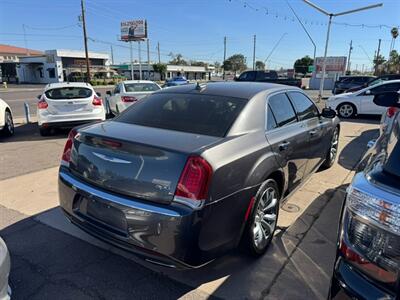 2019 Chrysler 300 Limited   - Photo 3 - Mesa, AZ 85210