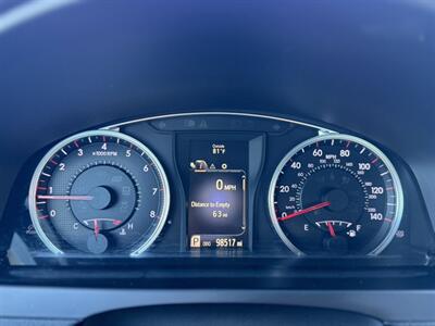 2015 Toyota Camry SE   - Photo 17 - Mesa, AZ 85210