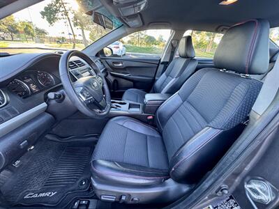 2015 Toyota Camry SE   - Photo 8 - Mesa, AZ 85210