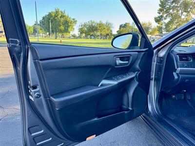 2015 Toyota Camry SE   - Photo 9 - Mesa, AZ 85210