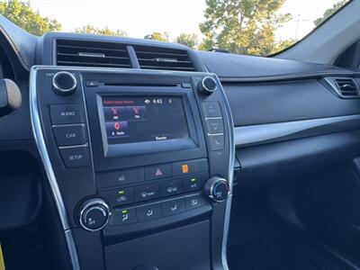 2015 Toyota Camry SE   - Photo 20 - Mesa, AZ 85210