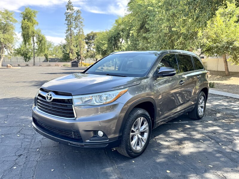 2015 Toyota Highlander XLE - Photo 7 - Mesa, AZ 85210