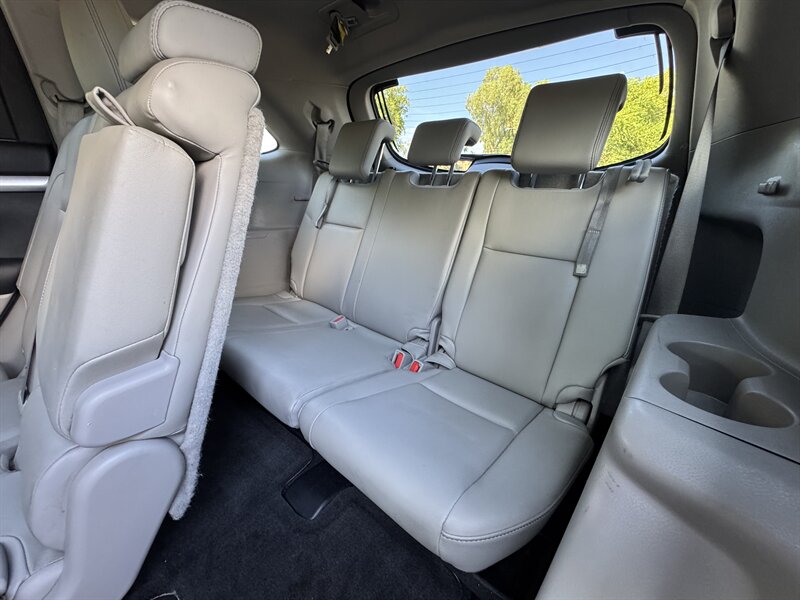 2015 Toyota Highlander XLE - Photo 16 - Mesa, AZ 85210