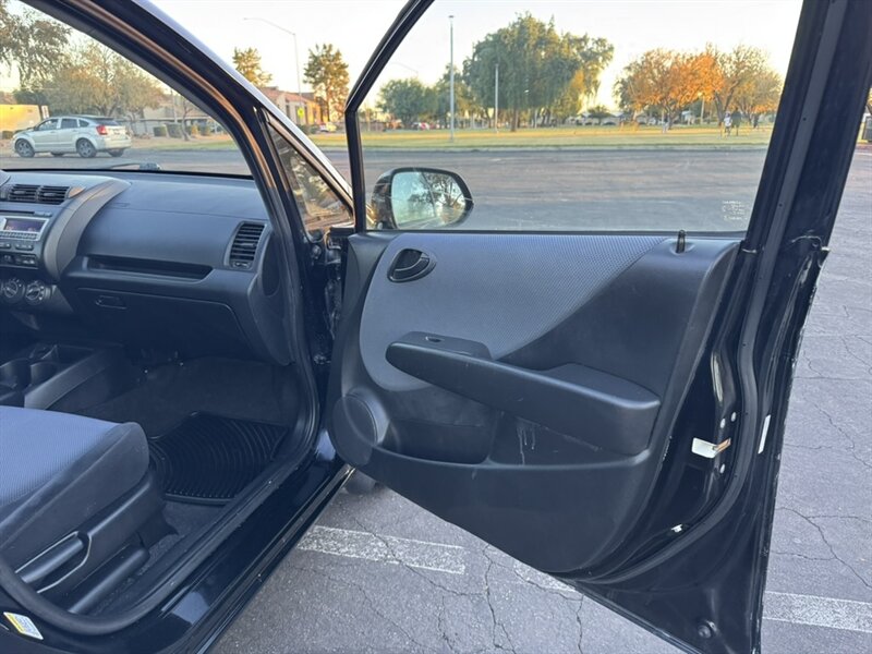 2008 Honda Fit LX - Photo 13 - Mesa, AZ 85210