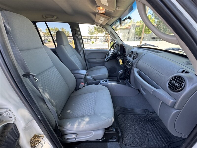 2007 Jeep Liberty Sport - Photo 11 - Mesa, AZ 85210