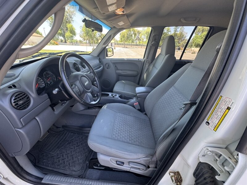 2007 Jeep Liberty Sport - Photo 9 - Mesa, AZ 85210