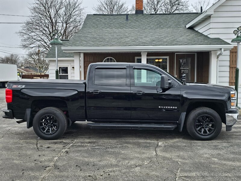 2015 Chevrolet Silverado 1500 LT Z71 - Photo 2 - De Pere, WI 54115