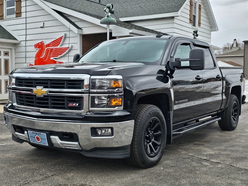 2015 Chevrolet Silverado 1500 LT  Z71 - Photo 1 - De Pere, WI 54115