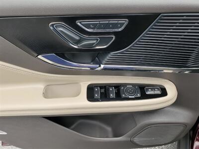 2020 Lincoln Corsair Standard   - Photo 19 - De Pere, WI 54115