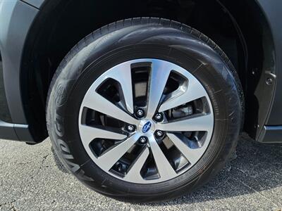 2025 Subaru Outback Premium   - Photo 40 - De Pere, WI 54115