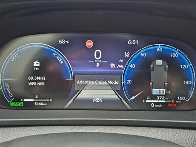 2023 Toyota Crown XLE   - Photo 7 - De Pere, WI 54115