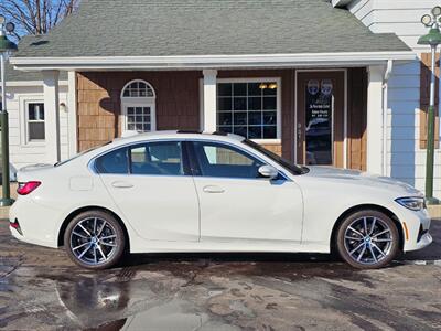 2021 BMW 330i xDrive   - Photo 2 - De Pere, WI 54115