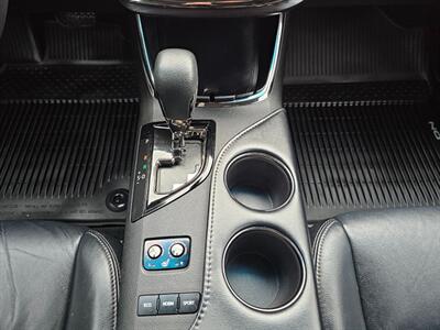 2017 Toyota Avalon XLE Plus   - Photo 11 - De Pere, WI 54115