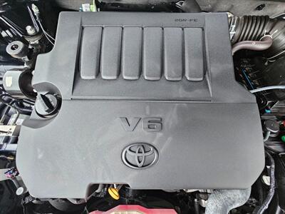 2017 Toyota Avalon XLE Plus   - Photo 39 - De Pere, WI 54115