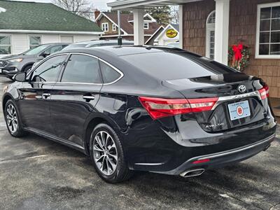 2017 Toyota Avalon XLE Plus   - Photo 26 - De Pere, WI 54115