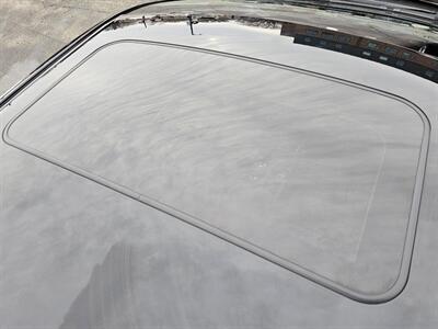 2017 Toyota Avalon XLE Plus   - Photo 3 - De Pere, WI 54115