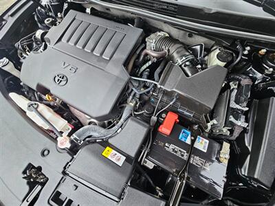 2017 Toyota Avalon XLE Plus   - Photo 40 - De Pere, WI 54115