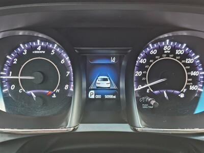2017 Toyota Avalon XLE Plus   - Photo 8 - De Pere, WI 54115