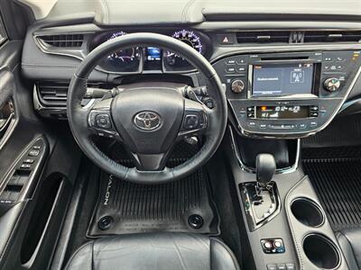 2017 Toyota Avalon XLE Plus   - Photo 6 - De Pere, WI 54115