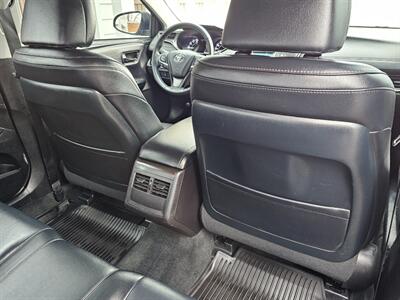 2017 Toyota Avalon XLE Plus   - Photo 33 - De Pere, WI 54115