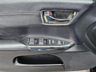 2017 Toyota Avalon XLE Plus   - Photo 18 - De Pere, WI 54115