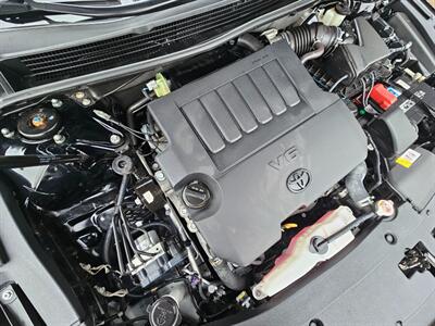 2017 Toyota Avalon XLE Plus   - Photo 41 - De Pere, WI 54115