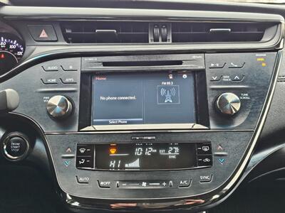 2017 Toyota Avalon XLE Plus   - Photo 9 - De Pere, WI 54115