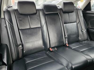 2017 Toyota Avalon XLE Plus   - Photo 16 - De Pere, WI 54115