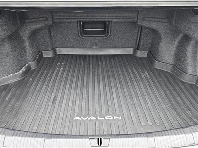 2017 Toyota Avalon XLE Plus   - Photo 17 - De Pere, WI 54115