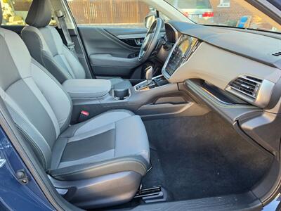 2025 Subaru Outback Onyx Edition   - Photo 12 - De Pere, WI 54115