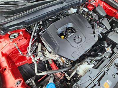 2025 Mazda CX-50 2.5 S Premium Plus   - Photo 37 - De Pere, WI 54115