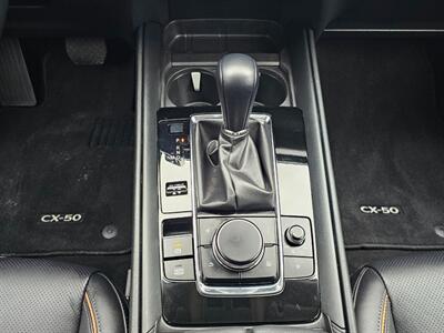 2025 Mazda CX-50 2.5 S Premium Plus   - Photo 10 - De Pere, WI 54115