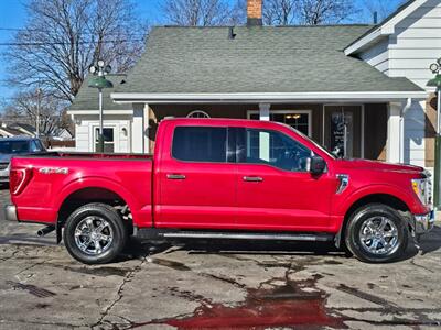 2022 Ford F-150 XLT   - Photo 2 - De Pere, WI 54115