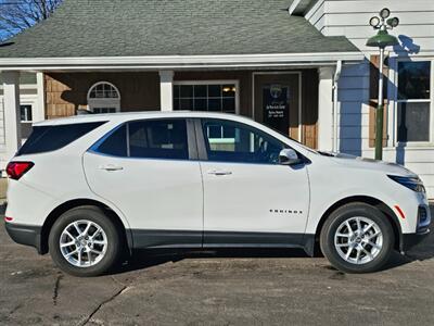 2023 Chevrolet Equinox LT   - Photo 2 - De Pere, WI 54115