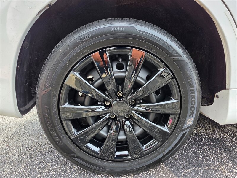 2009 Toyota Matrix - Photo 41 - De Pere, WI 54115