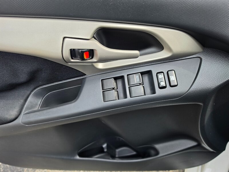 2009 Toyota Matrix - Photo 18 - De Pere, WI 54115